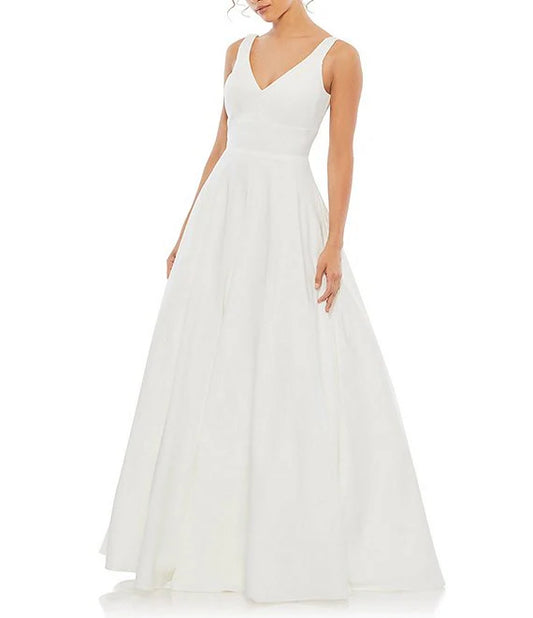 White A-Line Ball Gown V-Neck Pocketed Sleeveless Wedding Guest Party Dresses