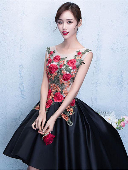 A-Line Floral Print Homecoming Dress High Low Flowers Applique Scoop Neckline Cocktail Dresses