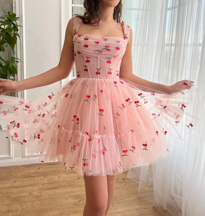 A-line Cherry Lace Appliques Prom Dresses for Women Tulle Wedding Dress lovely Short skirt