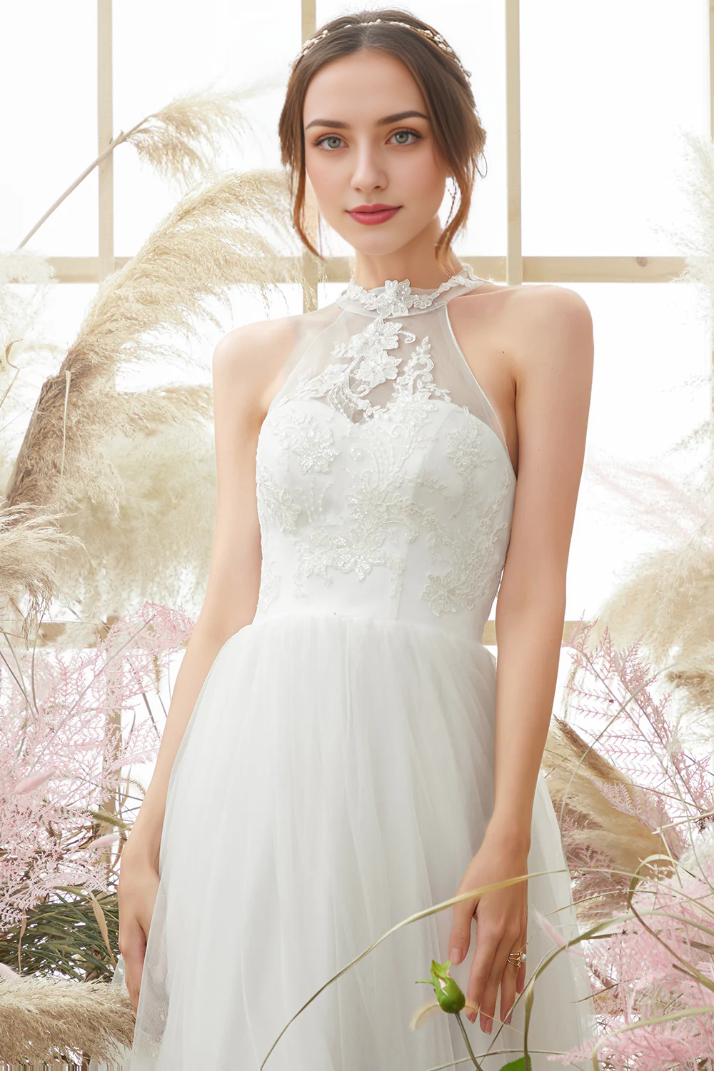 Elegant White Halter Neck Wedding Dress Lace Tulle Long Dress