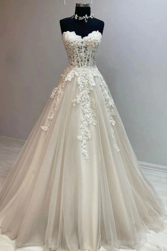 Princess A Line Sweetheart White Wedding Party Dress with Appliques