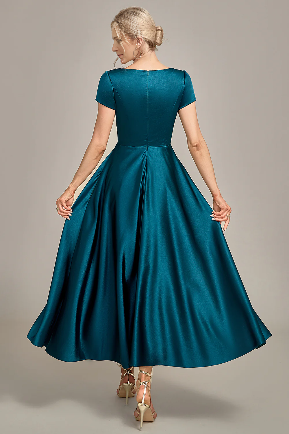 Peacock Green Satin V-neck A-line Pleated Mother of the Bride Dress Formal Dress