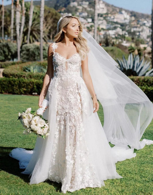 A-Line Sexy V Neck Wedding Dress With Appliques