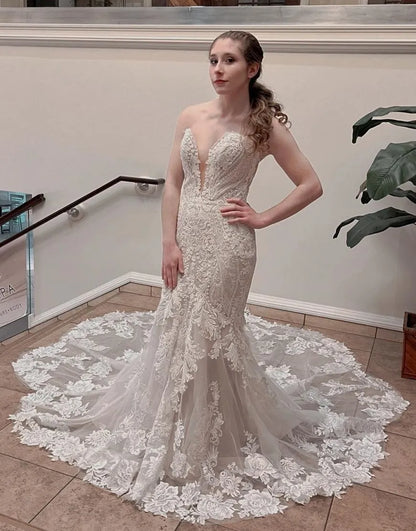 Gorgeous Mermaid Stapless Chapel Train Wedding Dress With Appliques