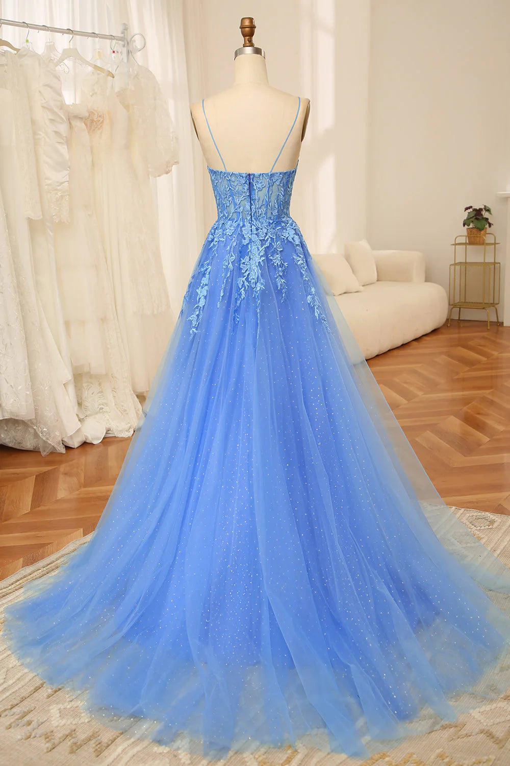 A-Line Spaghetti Straps Zipper Back Long Tulle Prom Dress With Appliques