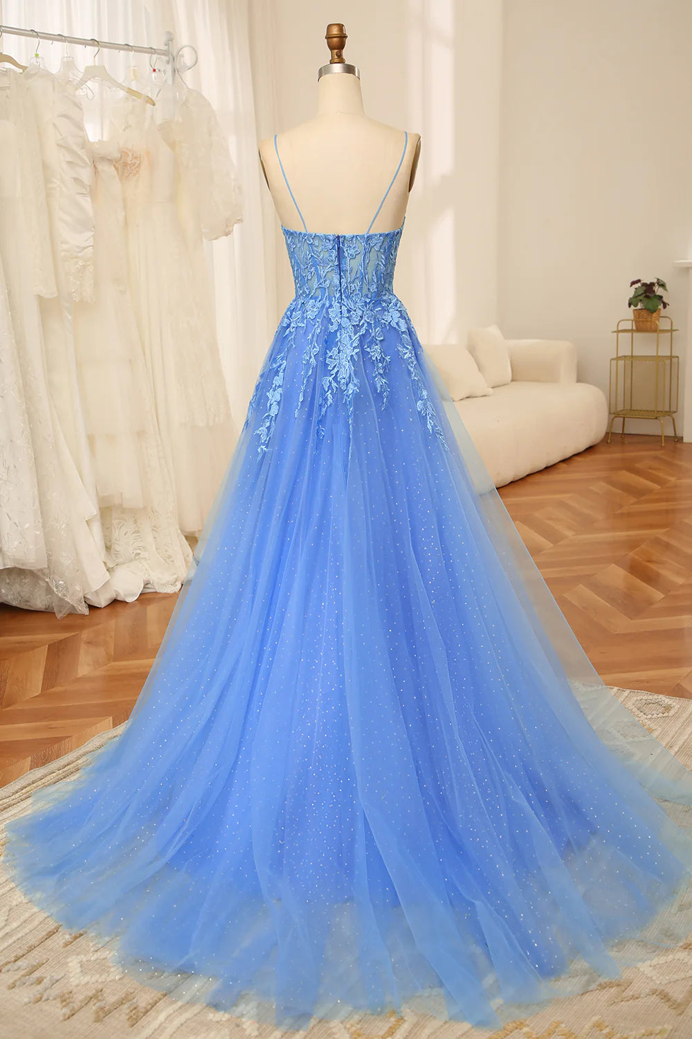 Blue A-Line Spaghetti Straps Tulle Long Prom Dress With Appliques