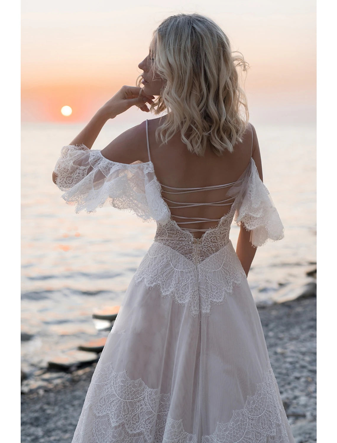 Beach Open Back Boho Wedding Dresses A-Line Off Shoulder Camisole Spaghetti Strap Sweep / Brush Train Lace Bridal Gowns With Lace