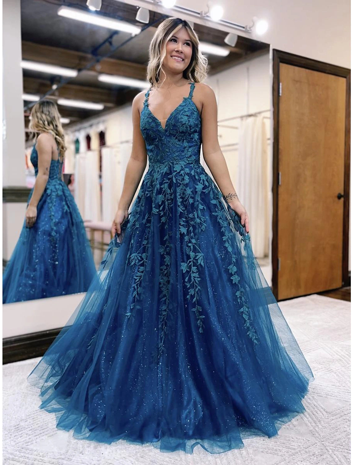 Ball Gown A-Line Prom Dresses Sparkle & Shine Dress Formal Wedding Party Dress Floor Length Sleeveless V Neck Tulle Backless with Glitter Appliques