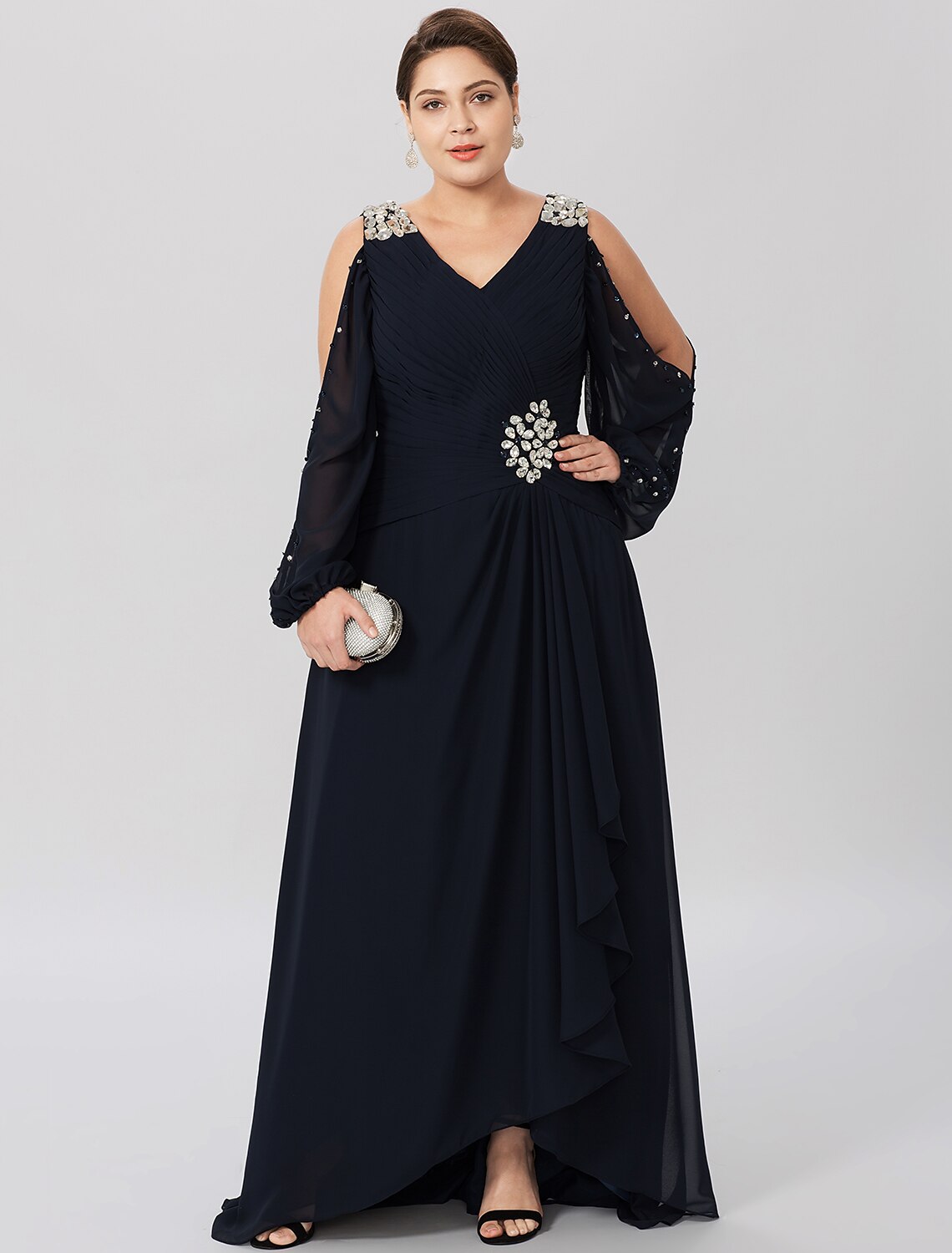Sheath / Column Mother of the Bride Dress Plus Size Elegant High Low V Neck Asymmetrical Chiffon Stretch Satin Long Sleeve with Criss Cross Crystals