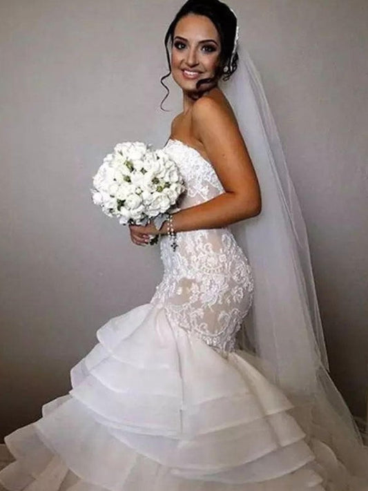 Trumpet/Mermaid Sleeveless Sweetheart Chapel Train Ruffles Applique Lace Organza Wedding Dresses