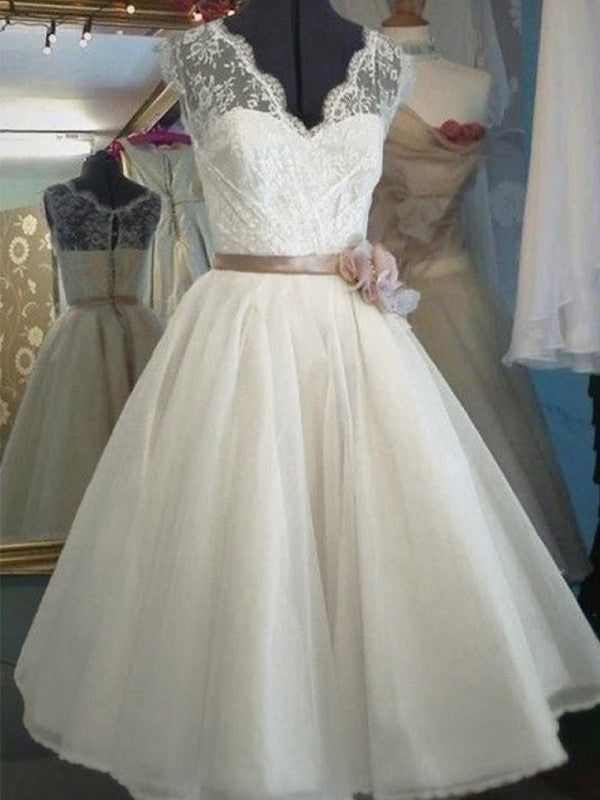 A-Line/Princess V-neck Knee-Length Lace Sleeveless Sash/Ribbon/Belt Tulle Wedding Dresses