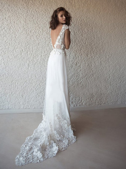 A-Line/Princess Tulle Applique V-neck Sleeveless Sweep/Brush Train Wedding Dresses