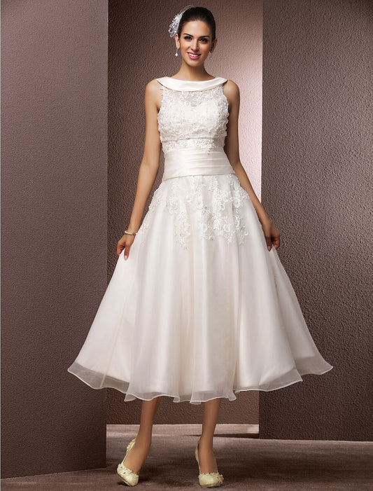 Hall Wedding Dresses A-Line Illusion Neck Sleeveless Tea Length Lace Bridal Gowns With Pearl Beading