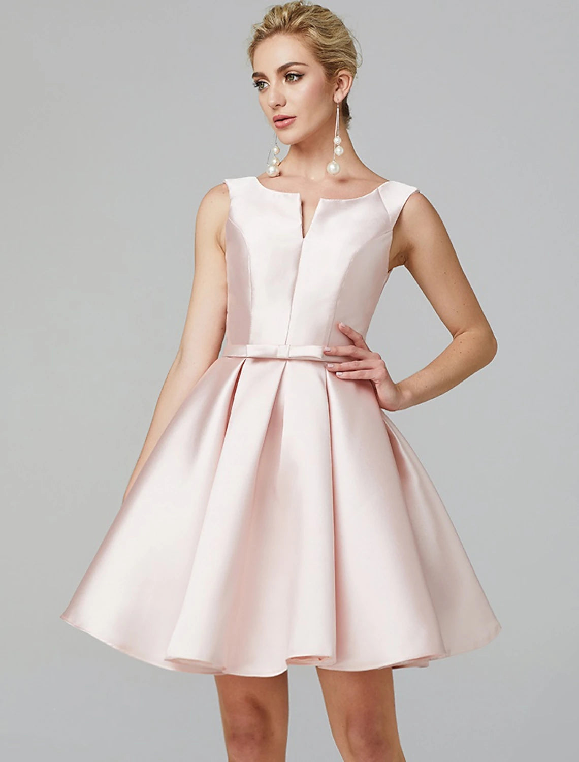 A-Line Cute Dress Wedding Guest Homecoming Knee Length Sleeveless V Wire Satin with Bow(s) Pleats